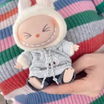 Dressing Labubu Idol Dolls with this outfit set places K-pop appeal right in their lap