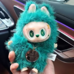 Enter the magical monsters universe with the Zimomo Small Leader Labubu Doll - Image 3