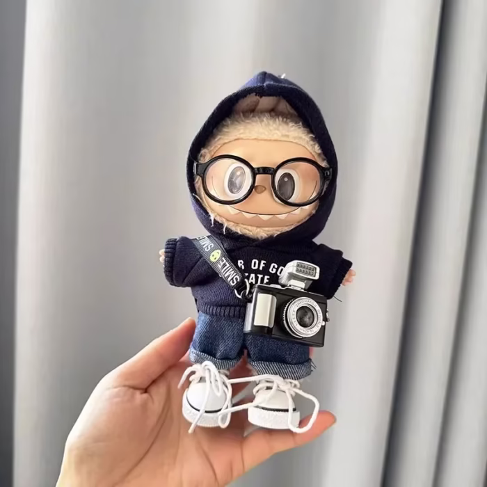 Miniature possibilities come wrapped in this Hoodie Set made for Labubu I & II Idol Dolls. Slip on a stylish miracle for Labubu plush no taller than a roll of fairy yarn - Image 1