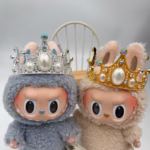 Crafted from lightweight, sturdy material, the retro crown hugs your Labubu’s head without weighing down the plush or leaving marks