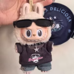 Discover the Cotton Doll Clothes Set from the 17cm Rock Series, tailored just for Labubu plush - Image 4