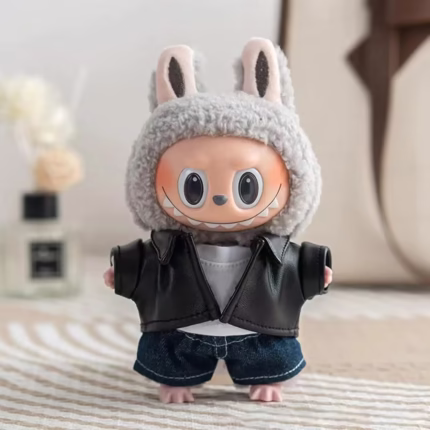 Ramp up your 17cm Labubu doll’s ensemble with the Designer Luxury Set custom-tailored just for boy plush royalty
