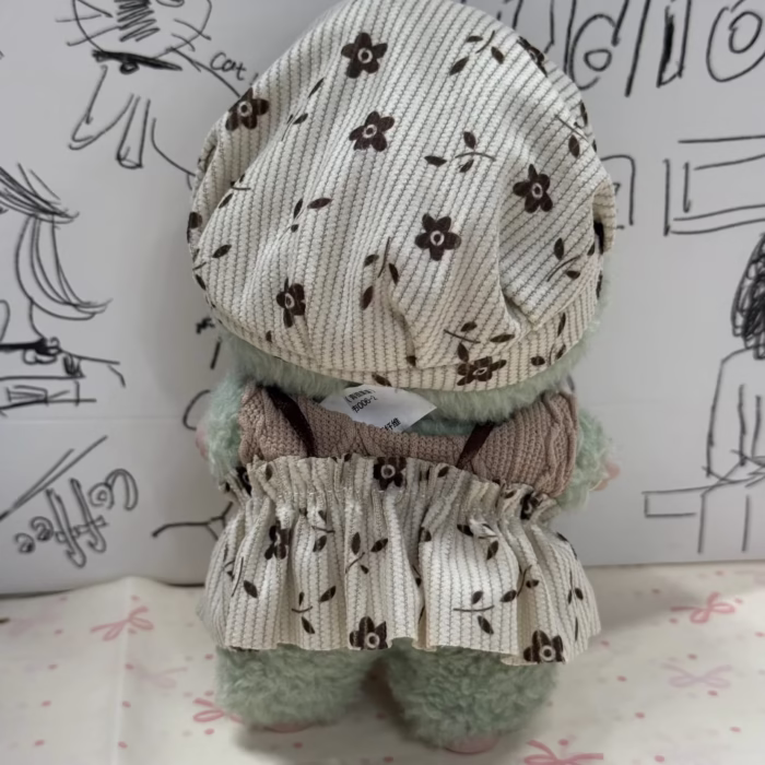 Original Clothing for Labubu Dolls: Handcrafted outfits that cuddle as tenderly as Mom - Image 2