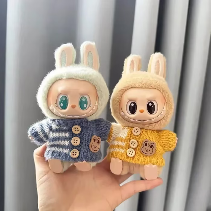 This cute little Bear Label Scarf and Hat Set makes any 17cm plush doll party-ready, and it’s the perfect finishing touch for displays - Image 5