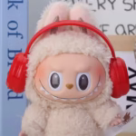 Made for 10cm face figures and 17cm Labubu friends, these tiny headphones take any doll’s style to the next level - Image 4