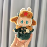 Celebrating legendary style in miniature, this DIY set outfits 17cm Labubu dolls in an army green coat and red star hat inspired by cultural icons - Image 2